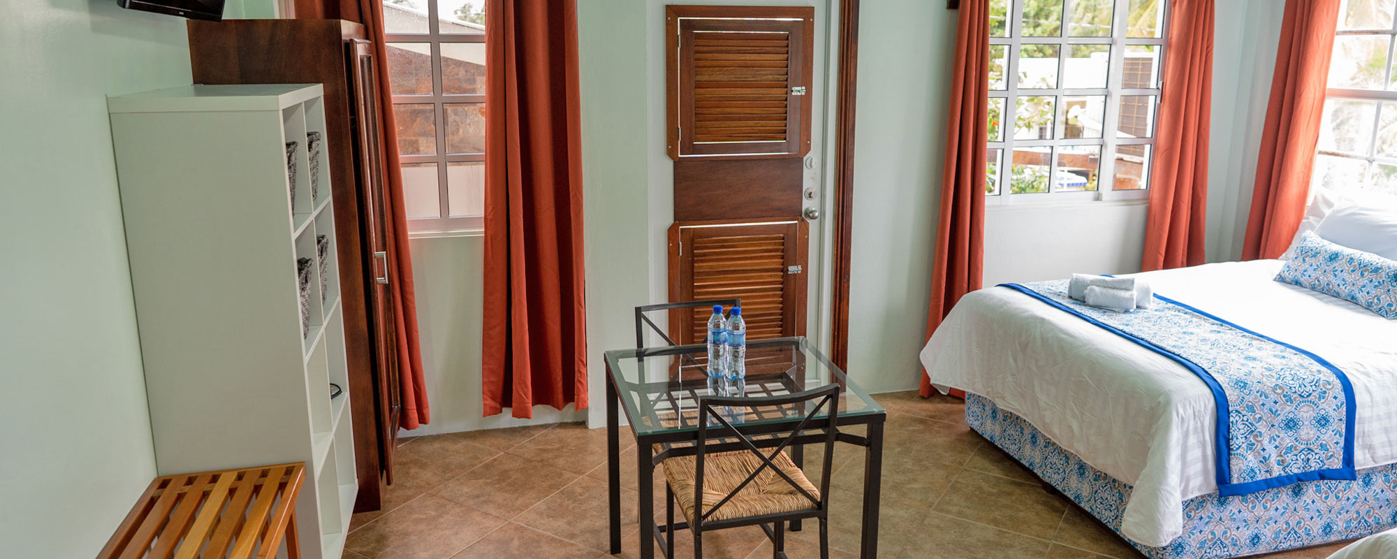 Island-View-Room